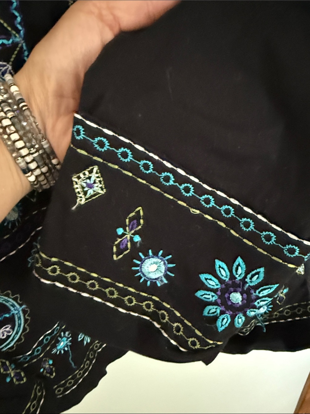 Black Embroidered Zip-Front Jacket with Teal Floral Motif Size Large - Picture 7 of 9